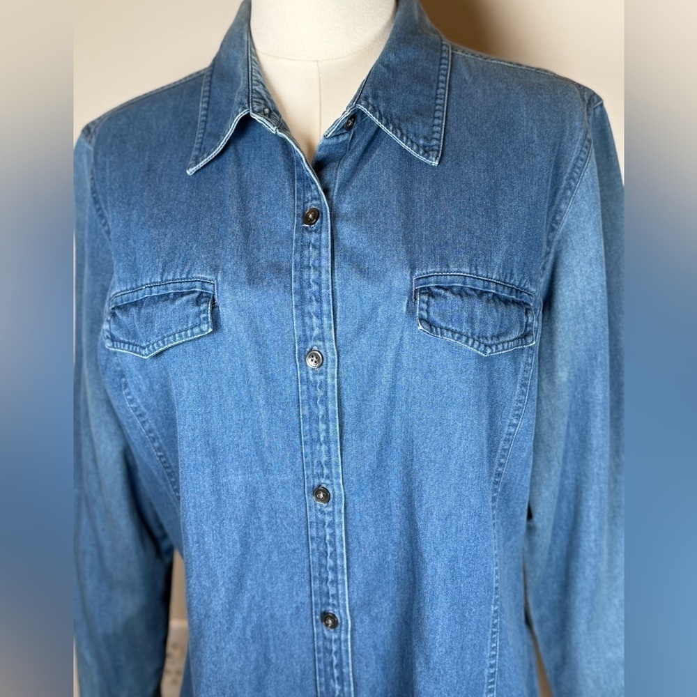 Talbots Classic Denim Shirt Long Sleeve Cotton Button Front Women's Size Medium - Picture 4 of 7